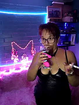 TRISH MILF online show from March 23, 4:05 am