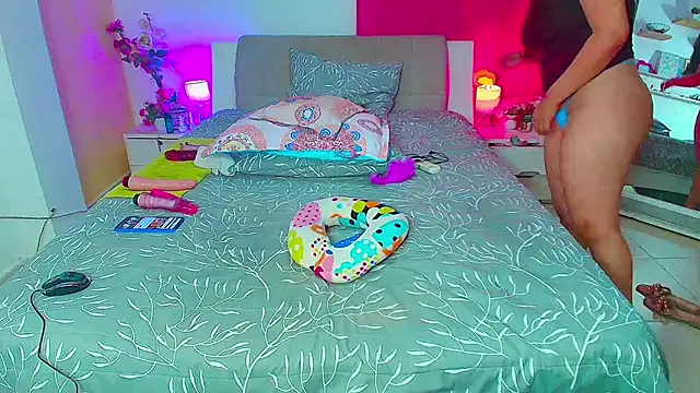 Kendralove31xxx online show from April 13, 3:23 am