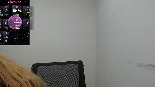 Snapshot of FENIX_LUXURY chatting on December 30, 1:15 am FENIX LUXURY online show from December 30, 1:15 am