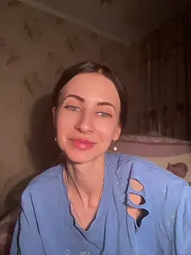 Starry Siren online show from April 15, 3:52 pm