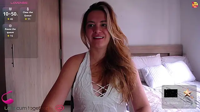 Snapshot of ParisW chatting on July 22, 4:32 pm ParisW online show from July 22, 4:32 pm