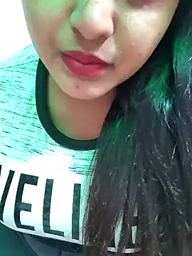 Snapshot of Ayesha_mahi chatting on December 3, 8:38 am Ayesha mahi online show from December 3, 8:38 am
