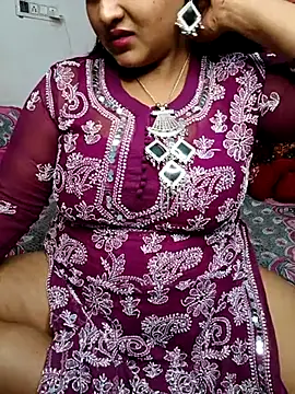 Snapshot of Ayesha_mahi chatting on March 15, 6:58 am Ayesha mahi online show from March 15, 6:58 am