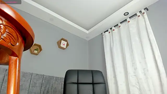 Snapshot of Chloe_narcise chatting on February 4, 6:04 am Chloe narcise online show from February 4, 6:04 am