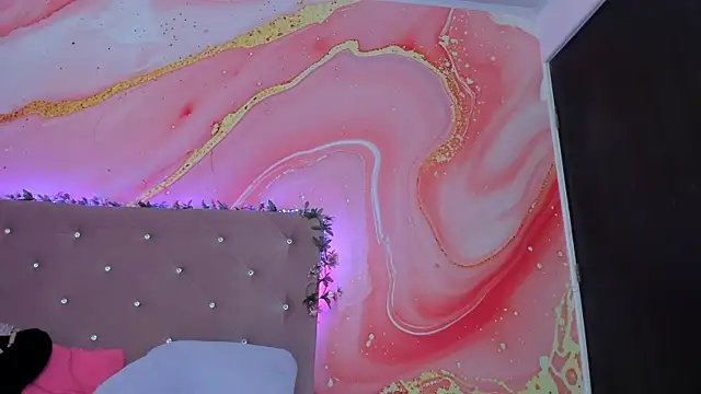 Daisy  rose online show from February 15, 2:11 pm