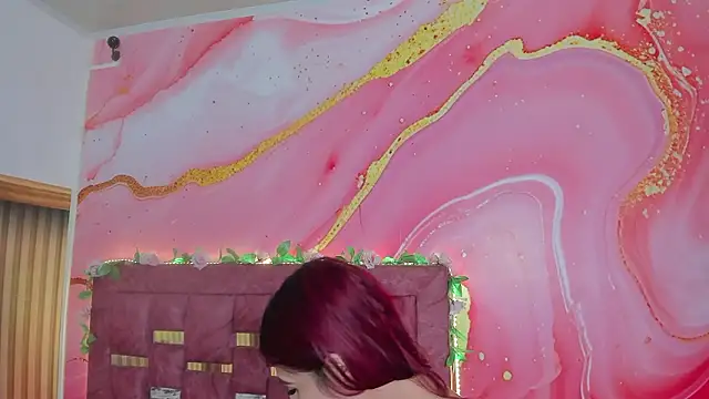 Snapshot of Daisy__rose chatting on February 6, 3:11 am Daisy rose online show from February 6, 3:11 am