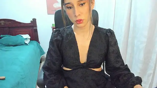 Snapshot of misstresbigcockts chatting on November 14, 10:25 am misstresbigcockts online show from November 14, 10:25 am