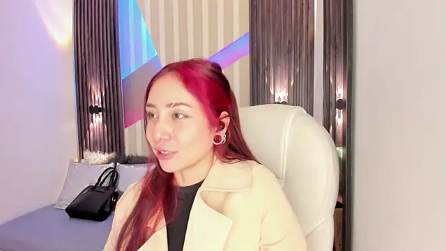 emily layton online show from November 15, 3:30 pm