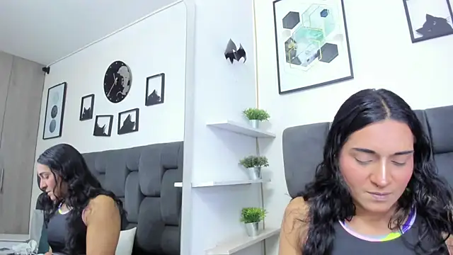 Alison Chan  online show from December 5, 3:06 pm