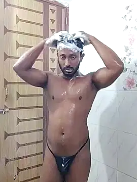 Snapshot of HunkyAriyan chatting on January 4, 8:28 am HunkyAriyan online show from January 4, 8:28 am