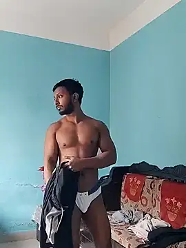 Snapshot of HunkyAriyan chatting on February 5, 5:41 am HunkyAriyan online show from February 5, 5:41 am