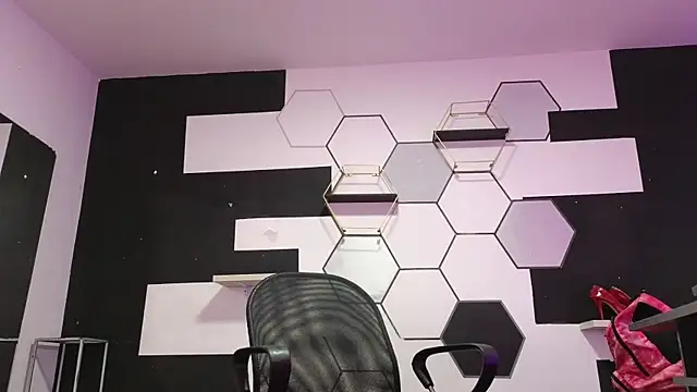 Snapshot of alondrabigtits chatting on October 14, 1:12 pm alondrabigtits online show from October 14, 1:12 pm