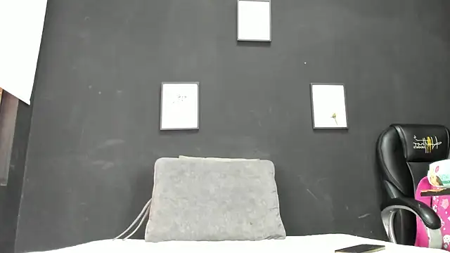 alondrabigtits online show from February 10, 12:20 pm