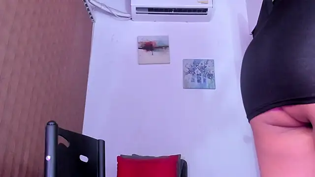 alondrabigtits online show from March 12, 8:42 am