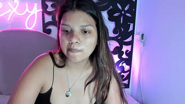 Snapshot of horny_babyss chatting on January 18, 6:45 am horny babyss online show from January 18, 6:45 am