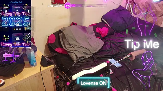 Snapshot of Doggyray44 chatting on November 9, 4:44 am Doggyray44 online show from November 9, 4:44 am