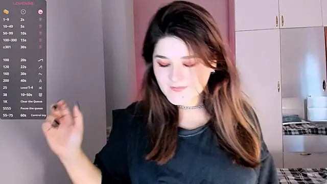 July Slowdive online show from February 10, 6:42 am