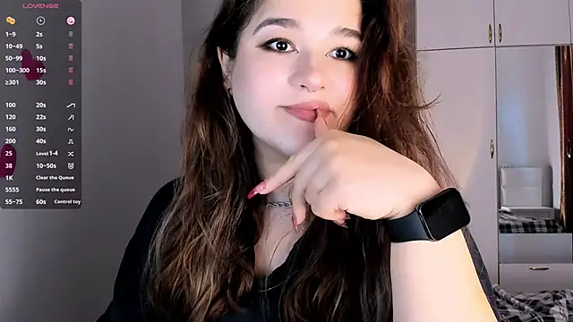 July Slowdive online show from February 17, 9:03 am