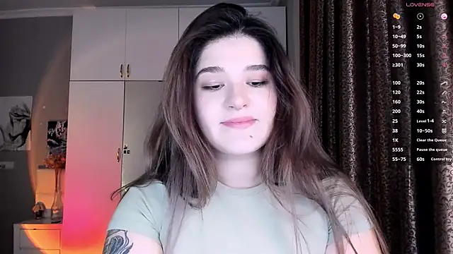 July Slowdive online show from March 20, 2:10 pm