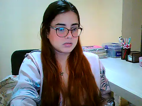 Snapshot of maliamiller chatting on October 31, 11:50 pm maliamiller online show from October 31, 11:50 pm