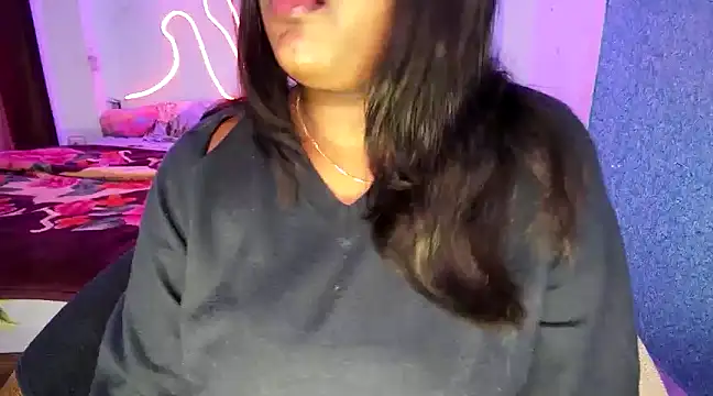 Snapshot of expression_queen chatting on December 16, 6:05 pm expression queen online show from December 16, 6:05 pm