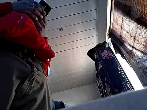 Snapshot of KeptupHack chatting on October 14, 8:20 pm KeptupHack online show from October 14, 8:20 pm