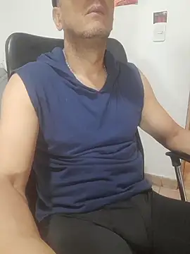 latinmartin73 online show from November 20, 6:18 pm