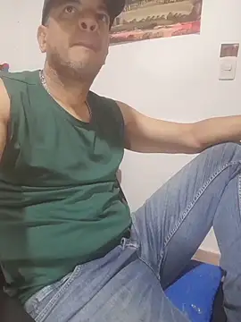 latinmartin73 online show from December 4, 6:16 pm