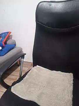 latinmartin73 online show from February 11, 1:10 am