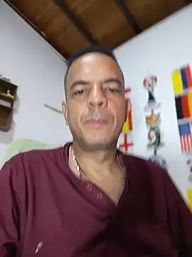 latinmartin73 online show from July 1, 12:56 am
