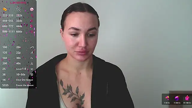 Snapshot of Stasia_Queen chatting on December 10, 11:54 am Stasia Queen online show from December 10, 11:54 am