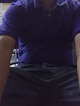 Snapshot of Andresguz35 chatting on October 23, 4:50 pm Andresguz35 online show from October 23, 4:50 pm