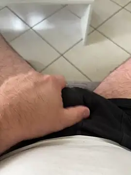 Snapshot of mj23641 chatting on November 21, 10:14 am mj23641 online show from November 21, 10:14 am