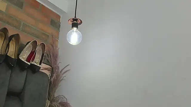 JESSYCORTES online show from October 17, 2:41 pm