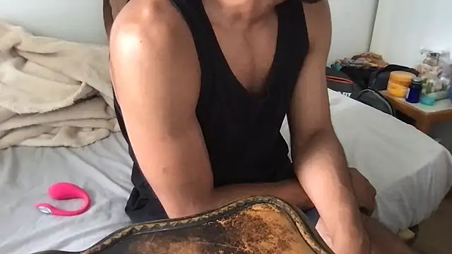 Snapshot of Lucascacaca chatting on June 10, 1:32 pm Lucascacaca online show from June 10, 1:32 pm