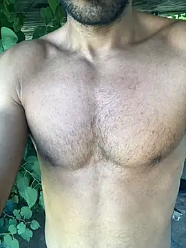 Snapshot of Lucascacaca chatting on July 5, 11:28 am Lucascacaca online show from July 5, 11:28 am