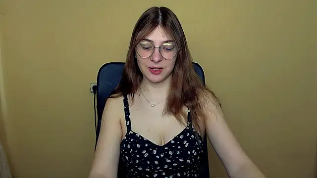 Luna Lush  online show from March 27, 10:37 am