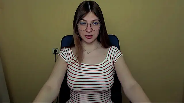 Snapshot of Luna_Lush_ chatting on April 17, 9:23 am Luna Lush online show from April 17, 9:23 am