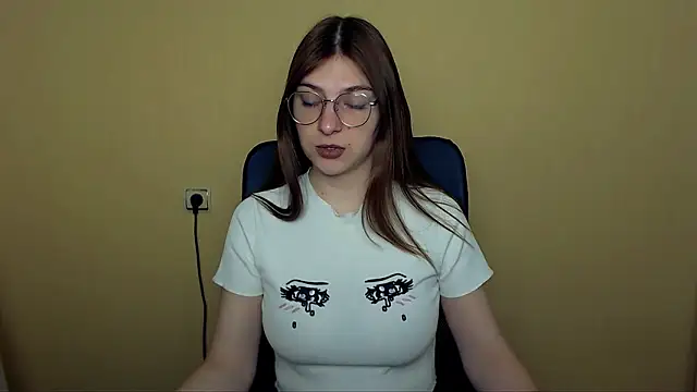 Snapshot of Luna_Lush_ chatting on April 25, 9:34 am Luna Lush online show from April 25, 9:34 am