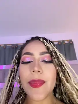 cassyskyle online show from April 18, 2:26 am