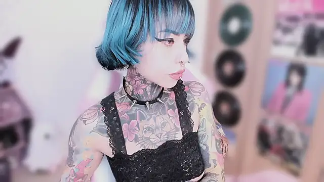 Snapshot of NikkiRamone chatting on February 10, 10:30 am NikkiRamone online show from February 10, 10:30 am