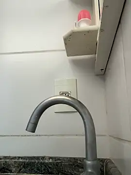 Snapshot of BetinaSoares chatting on February 12, 4:13 pm BetinaSoares online show from February 12, 4:13 pm