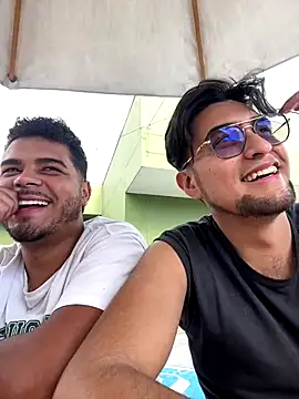 Snapshot of thiagowes chatting on November 1, 8:33 pm thiagowes online show from November 1, 8:33 pm