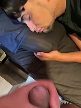 Snapshot of thiagowes chatting on November 2, 6:43 pm thiagowes online show from November 2, 6:43 pm