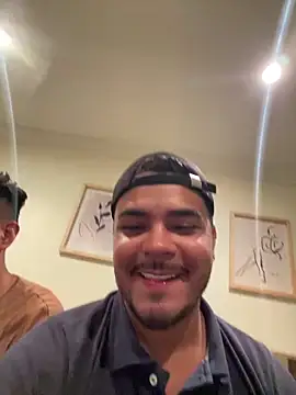 Snapshot of thiagowes chatting on December 19, 4:41 am thiagowes online show from December 19, 4:41 am