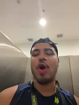 thiagowes online show from April 8, 4:40 pm