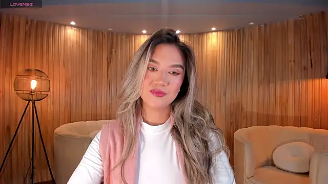 RebeccaHudson online show from February 8, 3:08 am