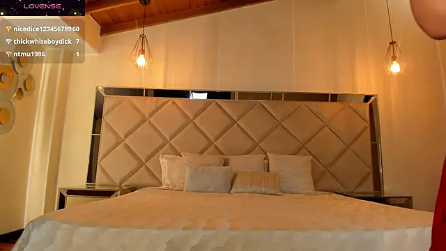 RebeccaHudson online show from February 14, 9:56 am