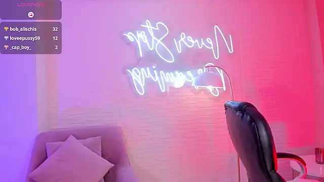 RebeccaHudson online show from March 10, 3:23 am