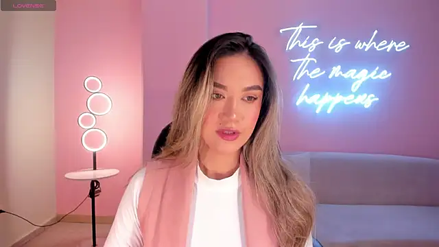 RebeccaHudson online show from March 13, 3:00 am